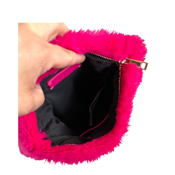 FOREVER 21 | pink fuzzy purse - Picture 3 of 3